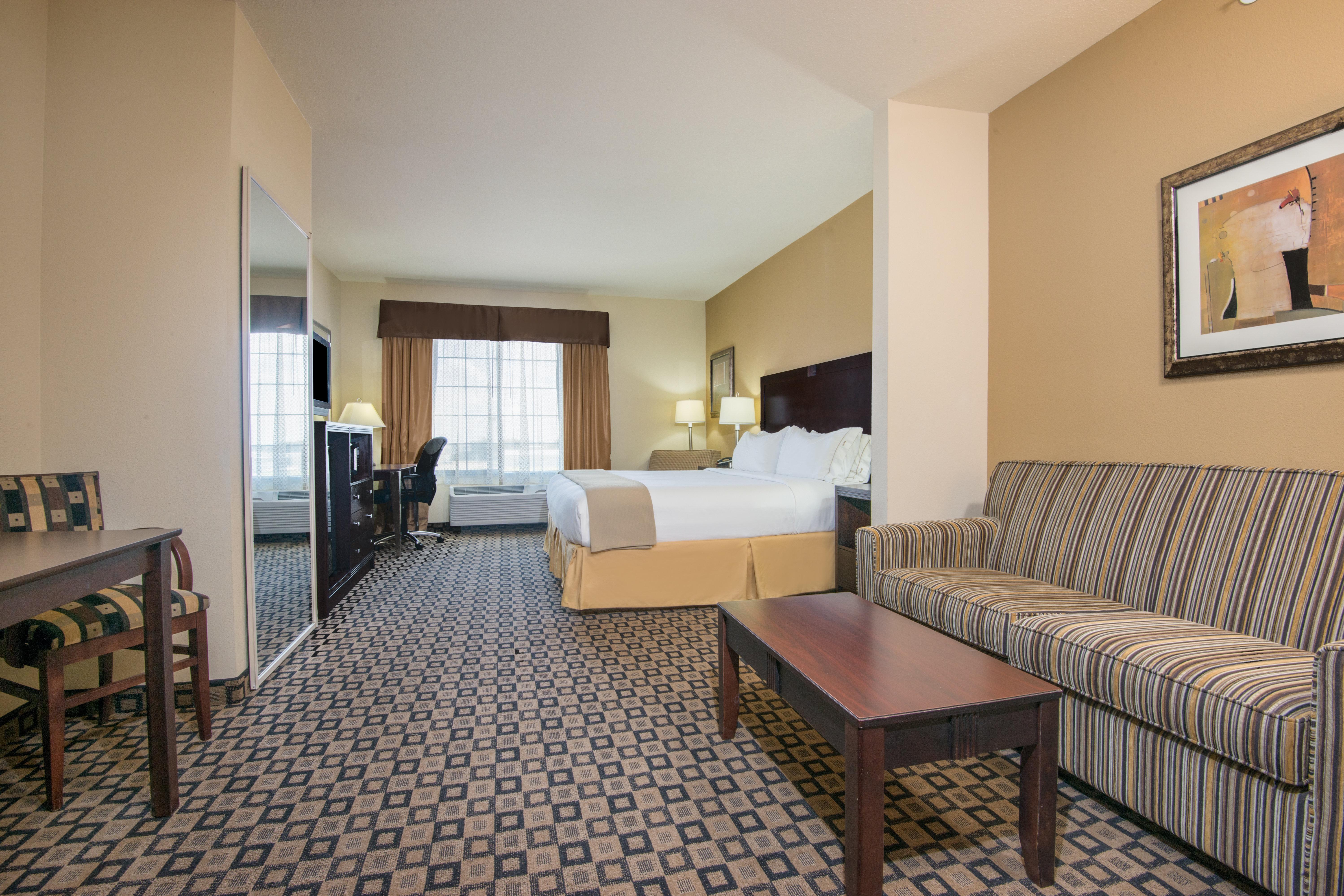 Holiday Inn Express & Suites Clovis By Ihg Esterno foto