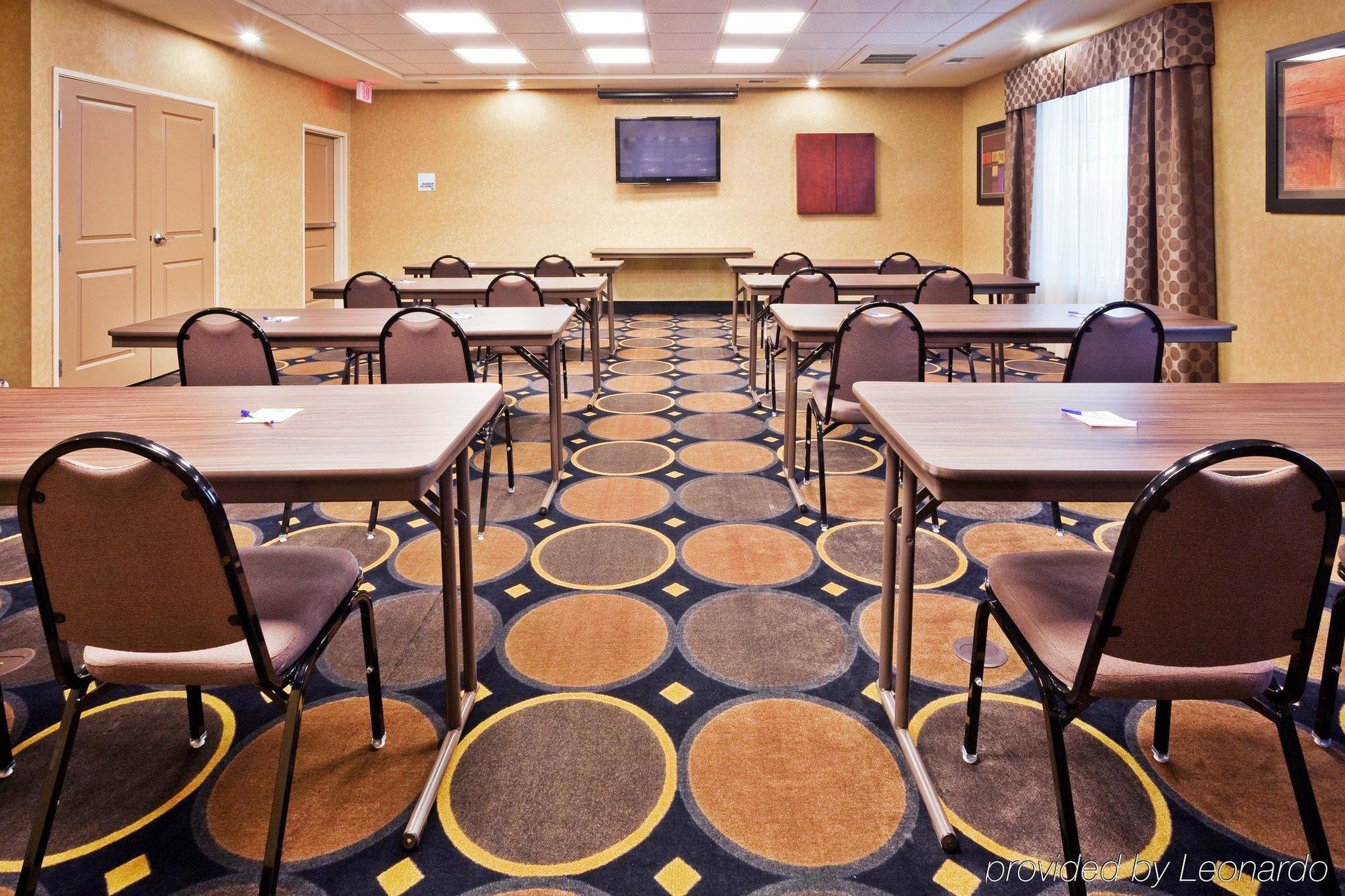 Holiday Inn Express & Suites Clovis By Ihg Servizi foto